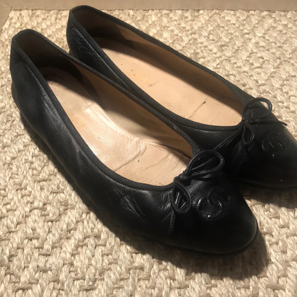 AUTH Chanel Classic CC Cap Toe Flat